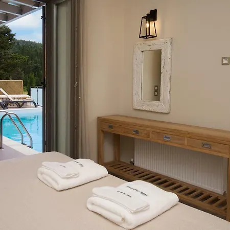 Вилла Euphoria Retreat Manganos